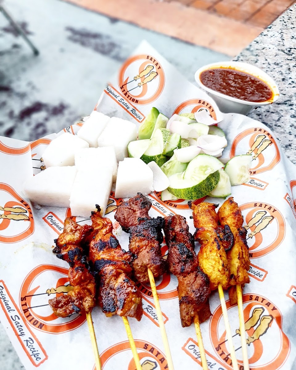 The Hotz Plate & Claypot Photo 3