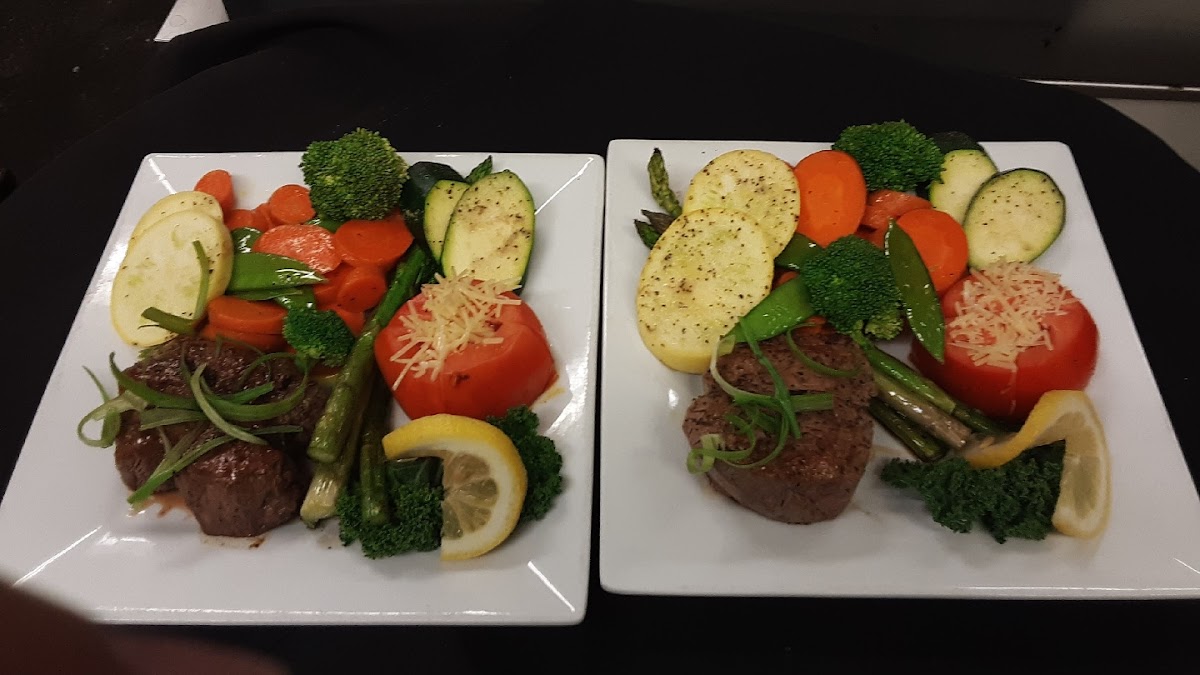Roosters Steak & Chop House Photo 2