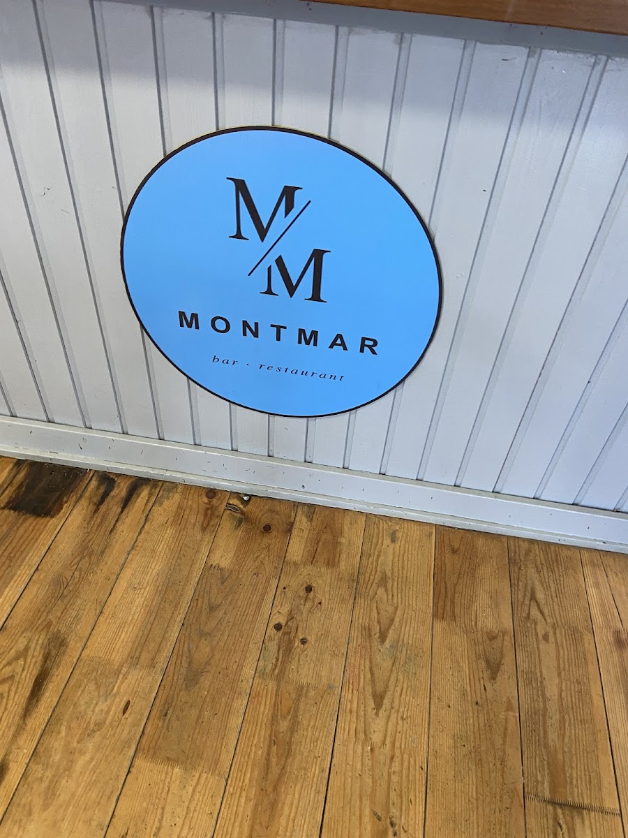 MONTMAR Bar-Restaurant Photo 5