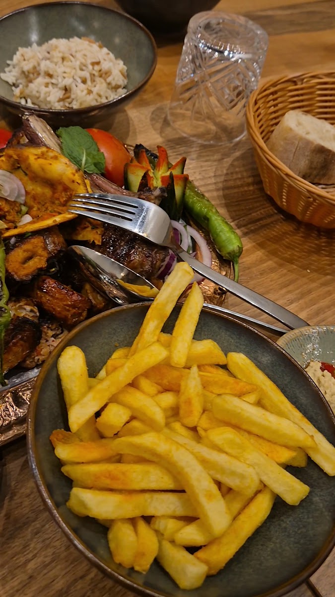 Zoom‘s Yaprak – The Zoom Restaurant Photo 2