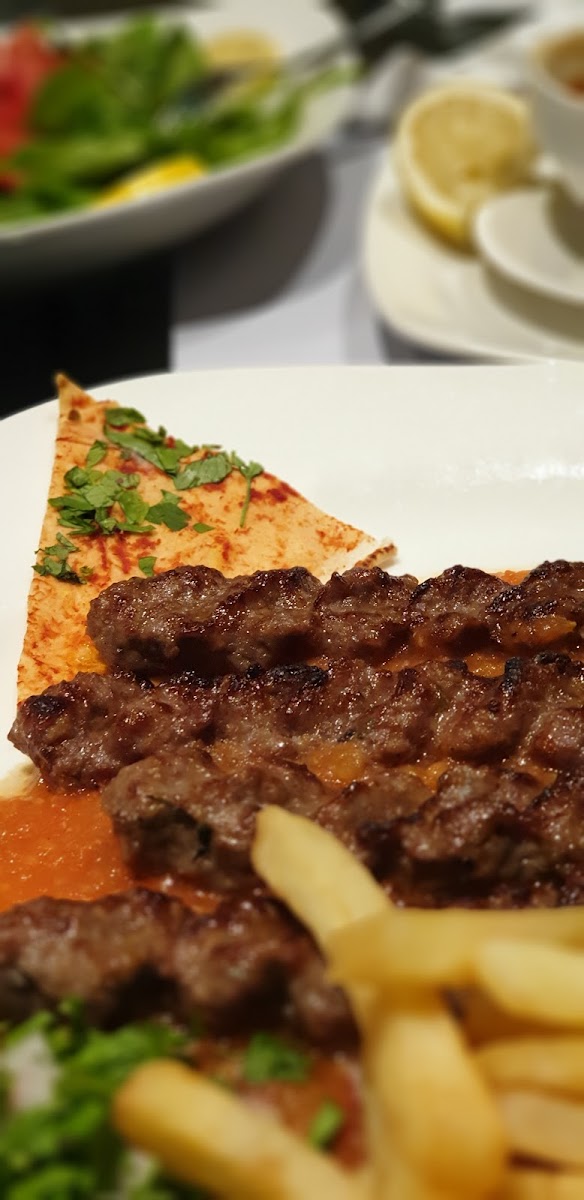 Al Tanour Restaurants Mazaya Photo 5