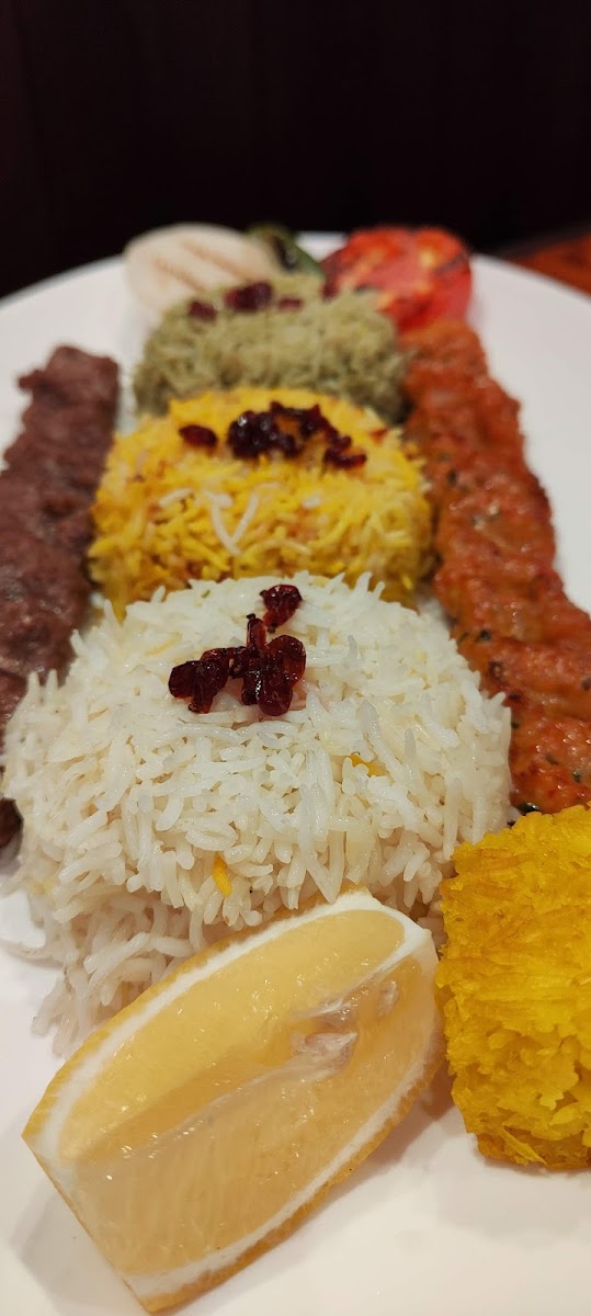 Al Tanour Restaurants Mazaya Photo 8