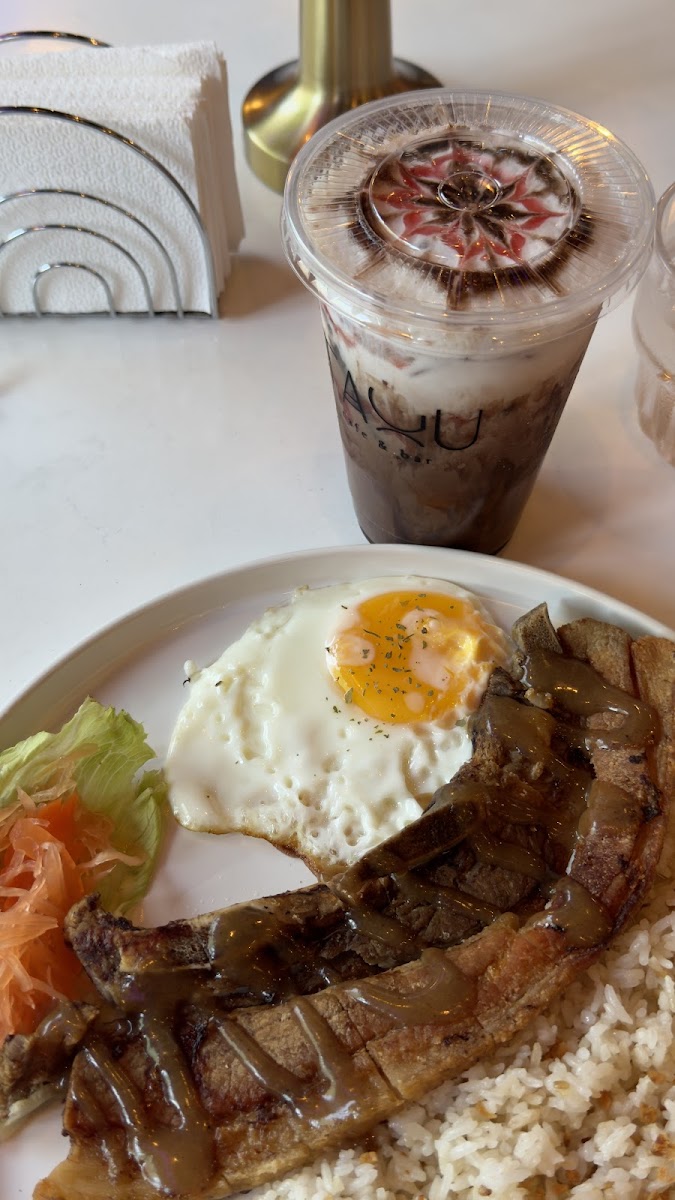 Tagu Cafe & Bar Photo 10