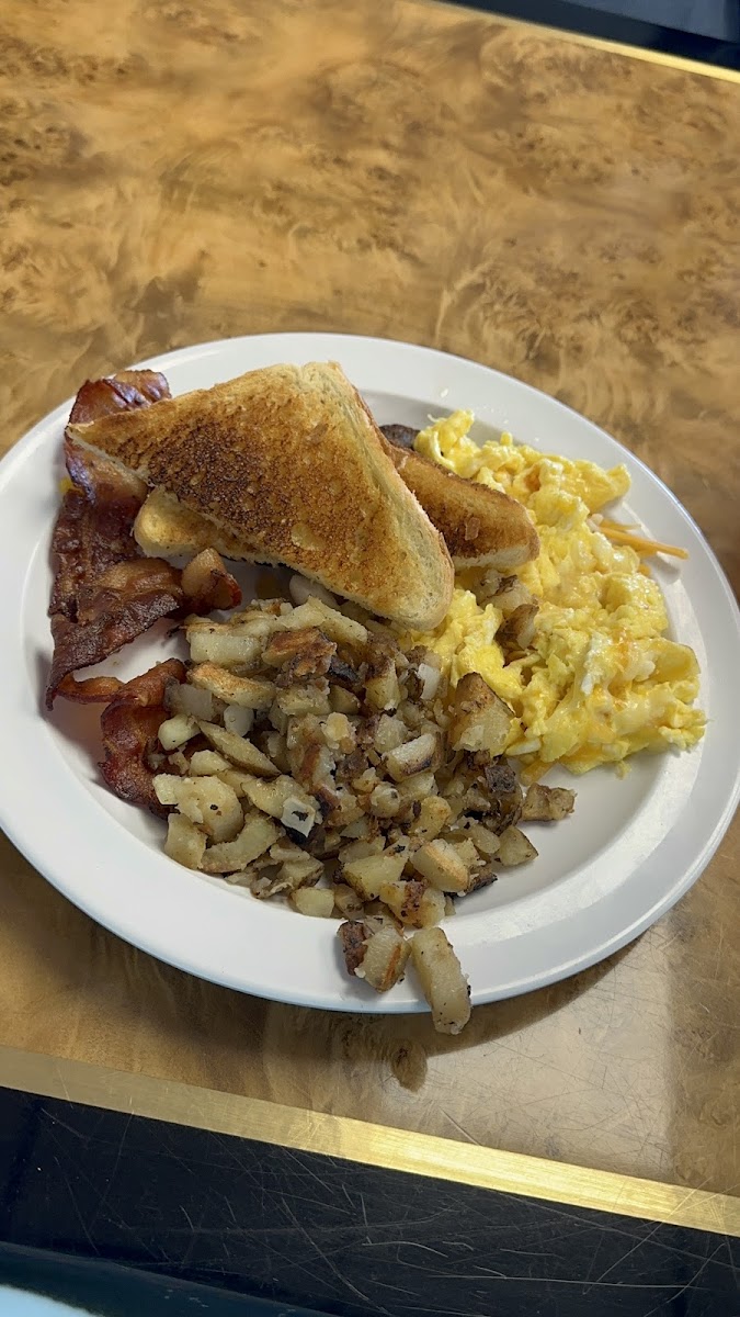 Fertitta's Diner Photo 5