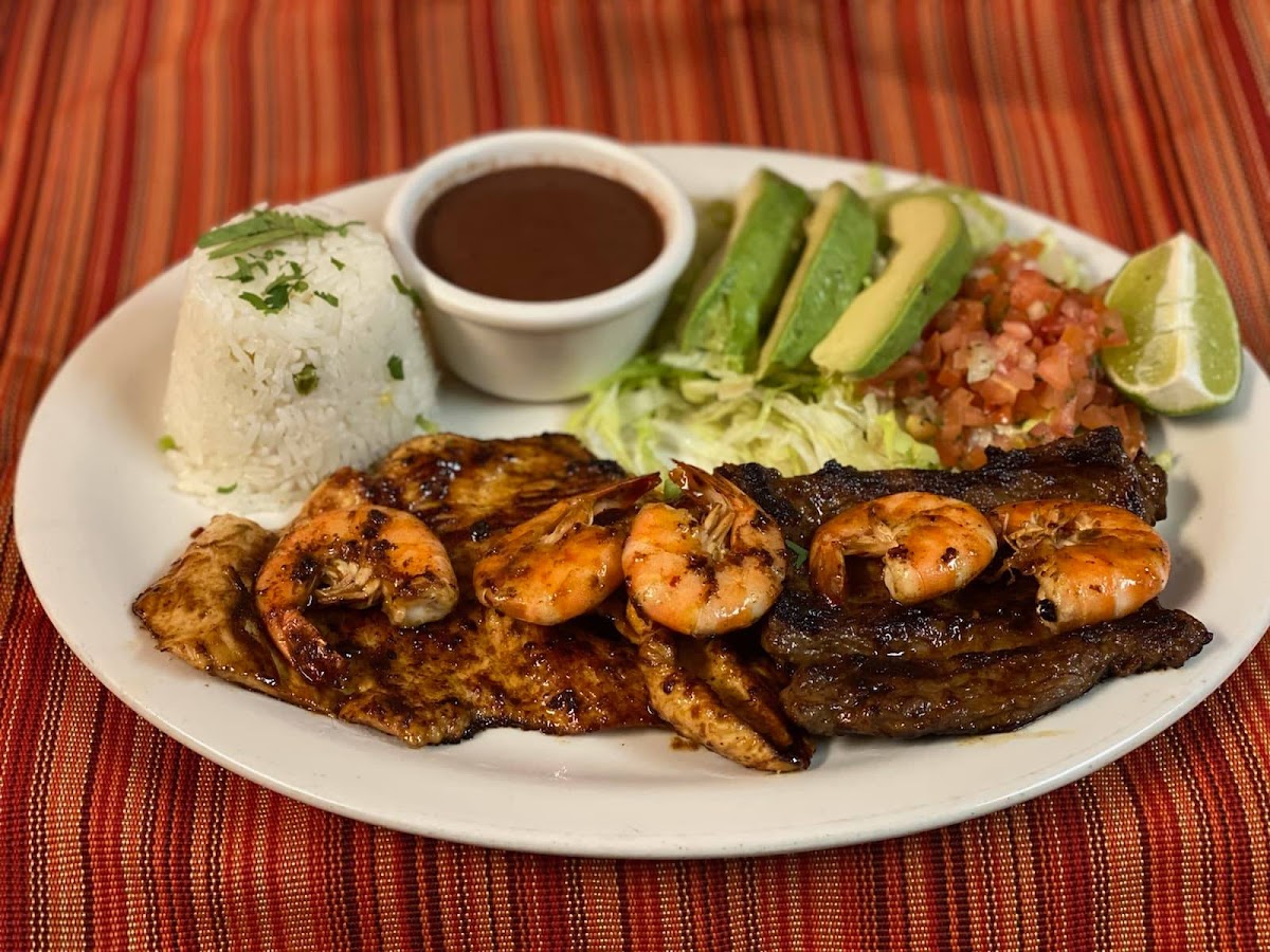 Mi Ranchito Restaurant & Pupuseria Photo 5