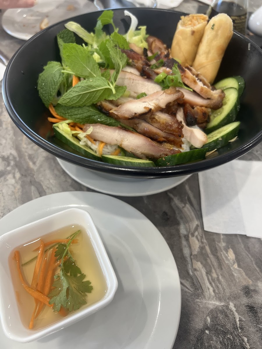 VIETNAMESE KITCHEN Photo 5