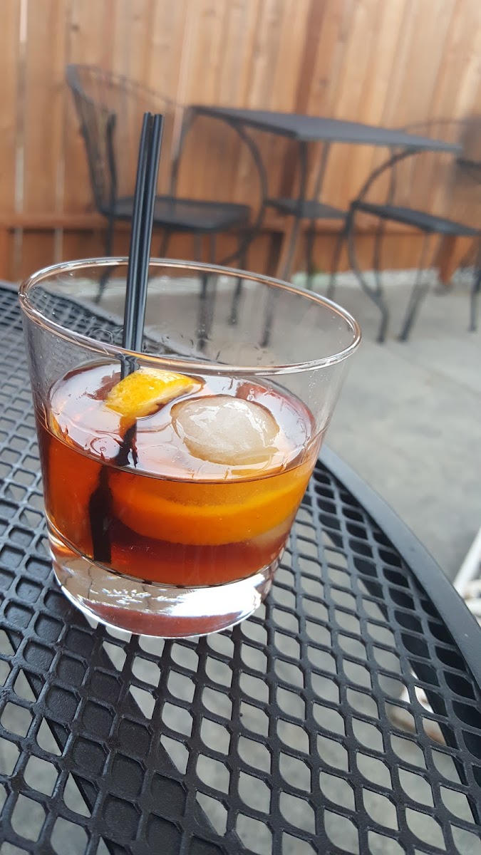 4th Street Bar and Grill Photo 7