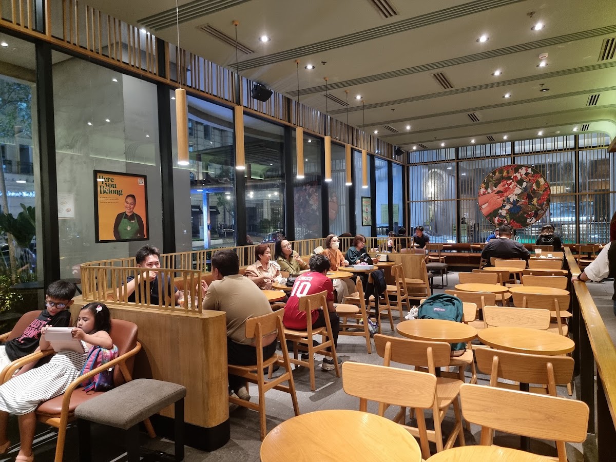 Starbucks 1880 Eastwood City Photo 4