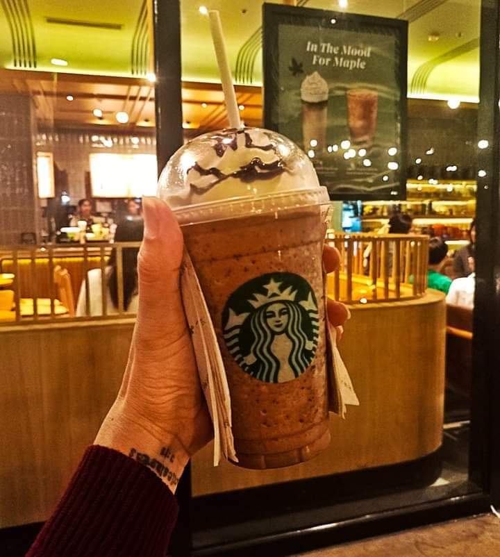 Starbucks 1880 Eastwood City Photo 7