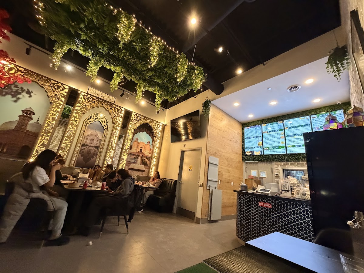 Yum Lahori Grill Photo 4