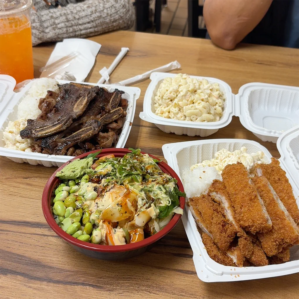 Luau Hawaiian BBQ and Poke Photo 2