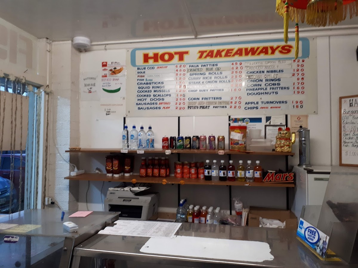 Waikiwi Fish Supply Photo 3