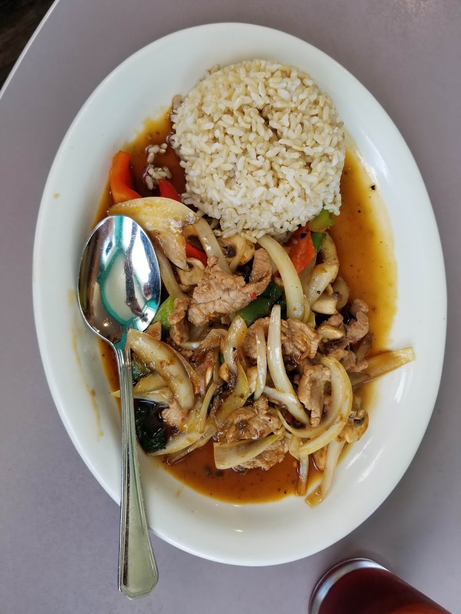 Nisa's Thai Kitchen Photo 10