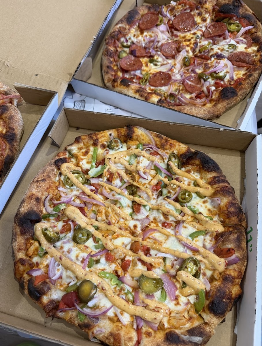 Sammys woodfired pizzeria on wheels Photo 5