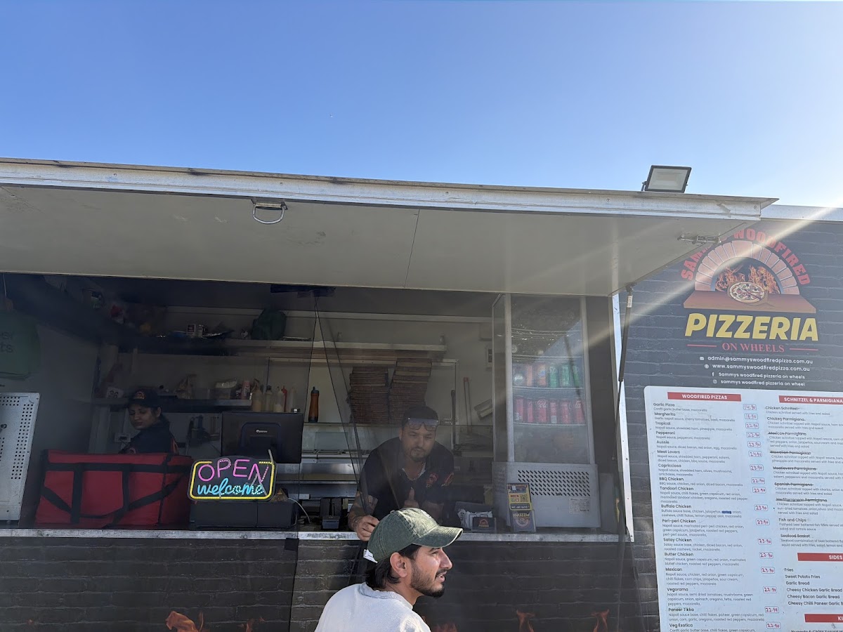 Sammys woodfired pizzeria on wheels Photo Menu 5