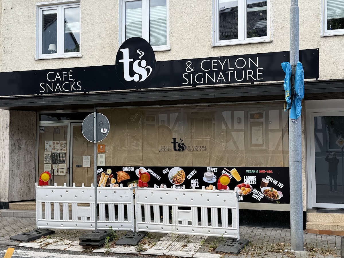 TS Café, Snacks & Ceylon Signature