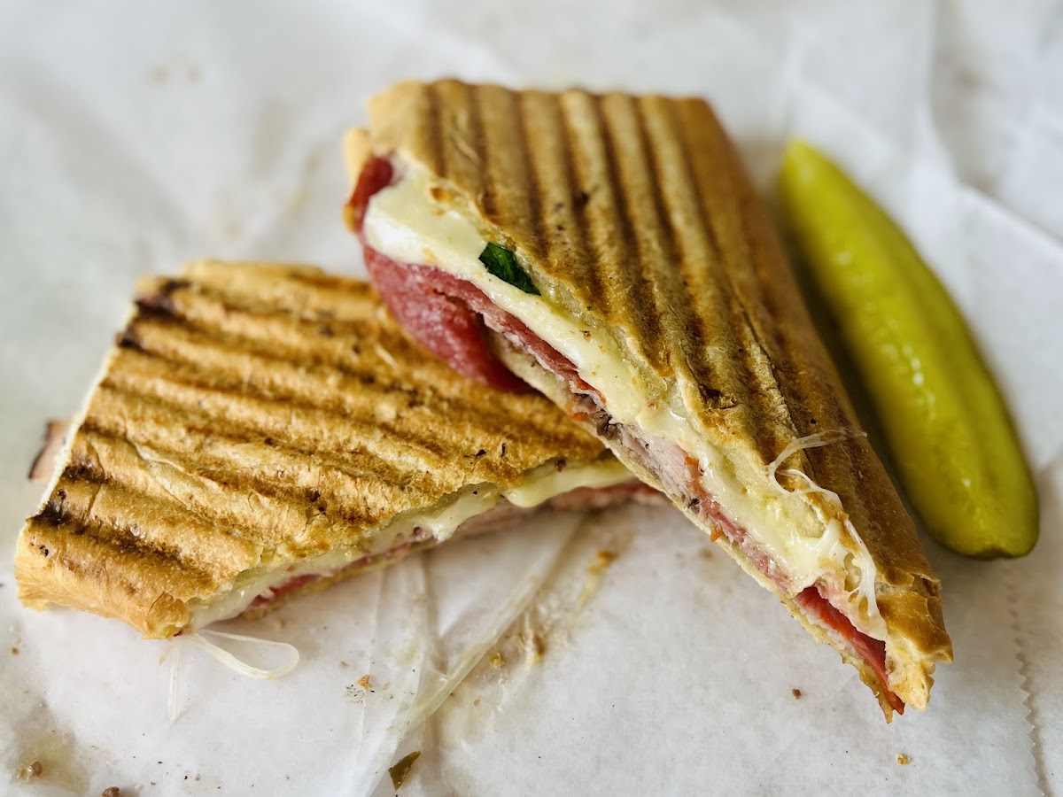 Pop-A-Top Sandwich Shop Photo 2