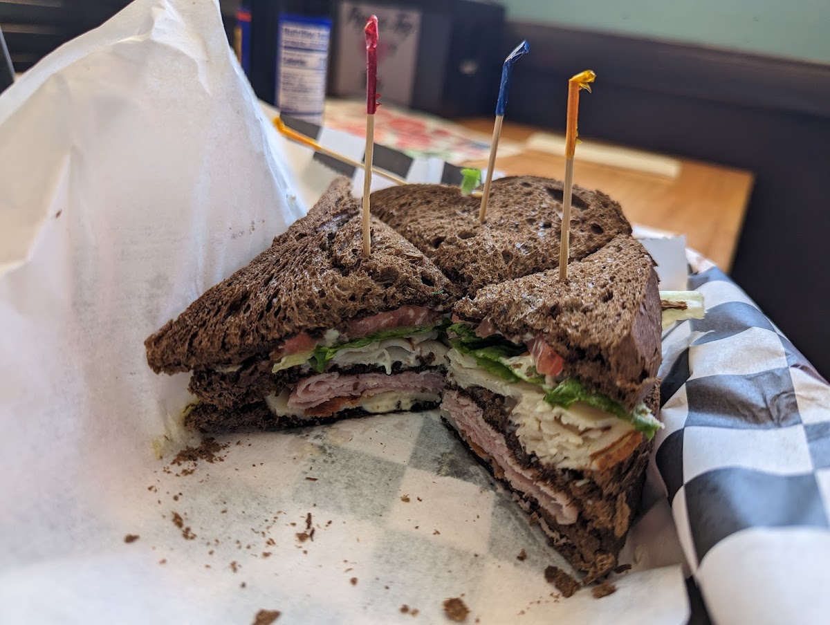 Pop-A-Top Sandwich Shop Photo 5