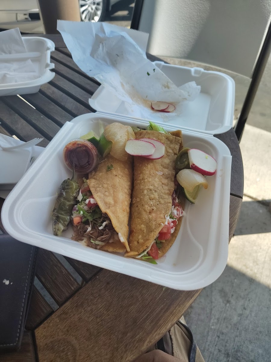 Alltaco Food Truck Photo 4