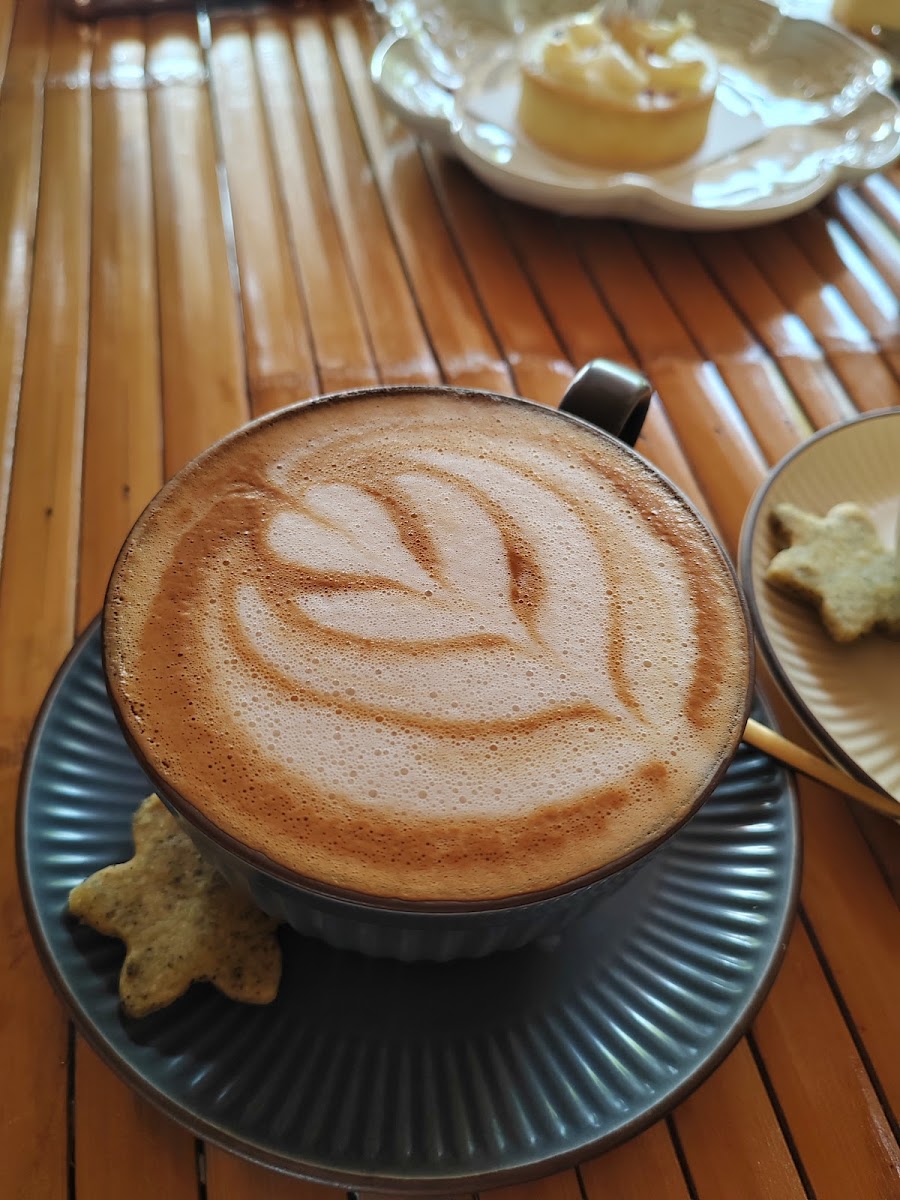 Golden Bamboo Cafe Photo 6
