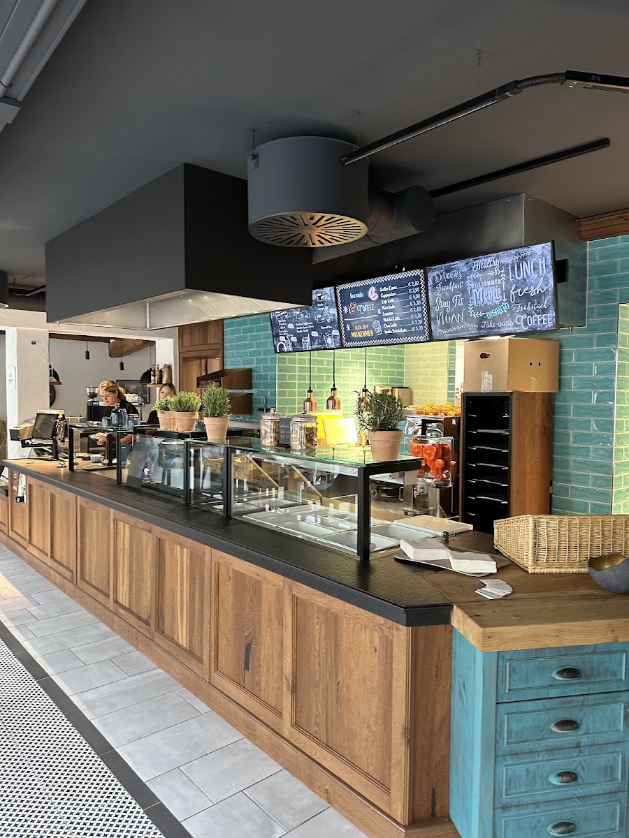 Incanto Bistro