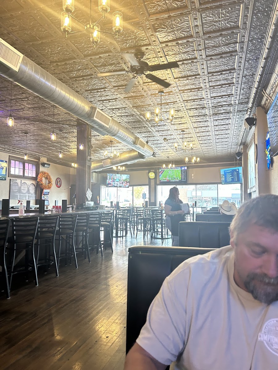 Black Barrel Bar and Grill Photo 7