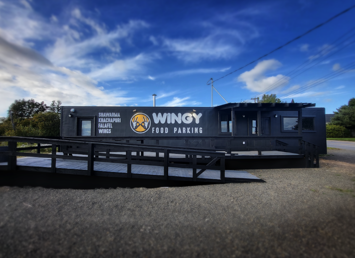 WINGY Food Parking Photo 4