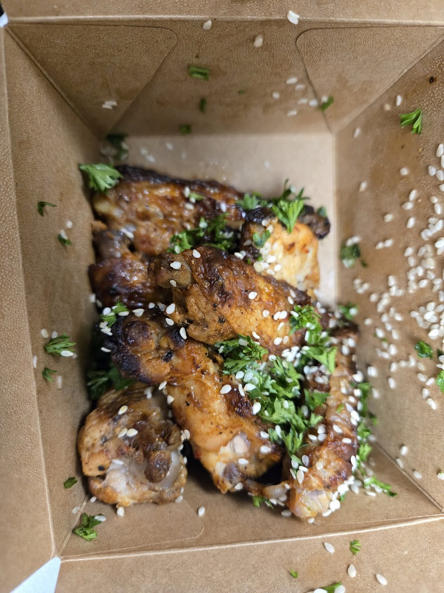 WINGY Food Parking Photo 8