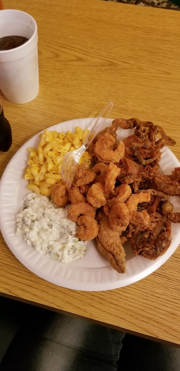 H&L’S Restaurant Photo 9