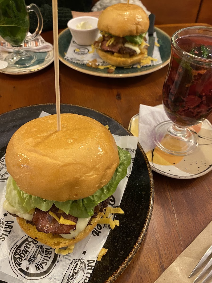 Artisan Burger Chia Express Photo 4