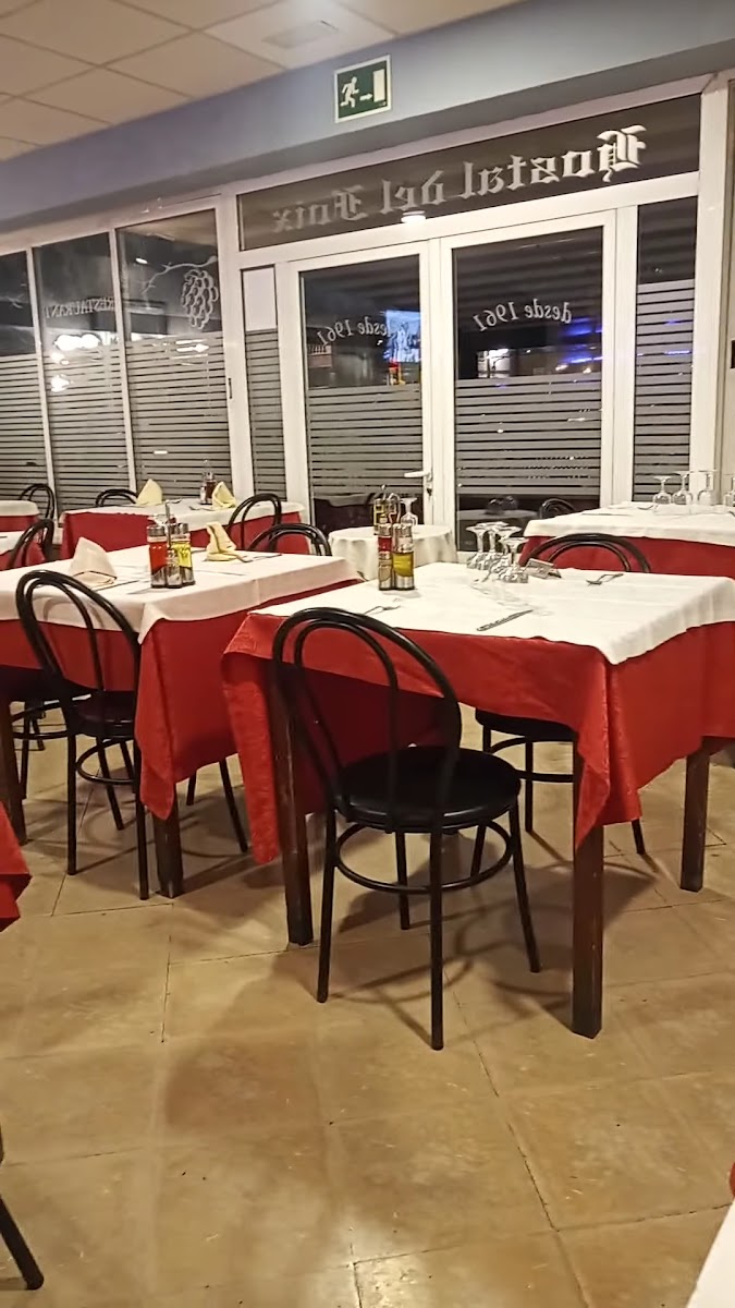 Hostal del Foix Restaurant Photo 2