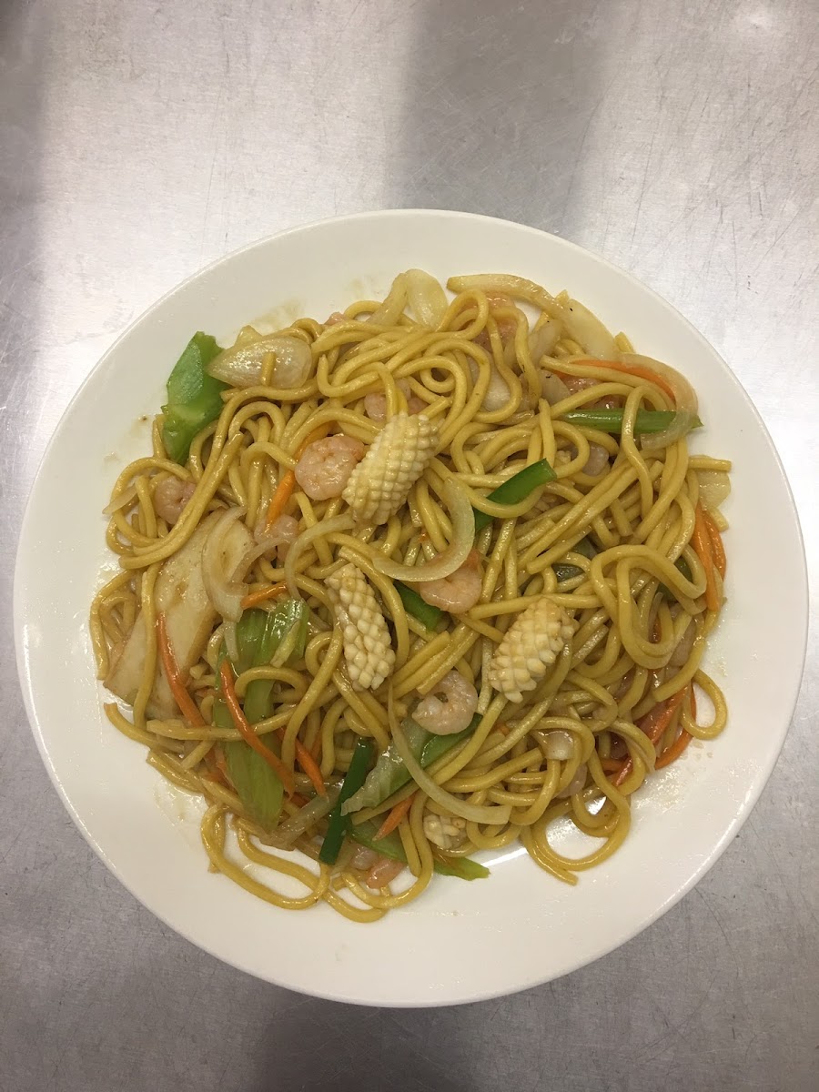 Golden Wok Chinese Take Away & Noodles Photo 5