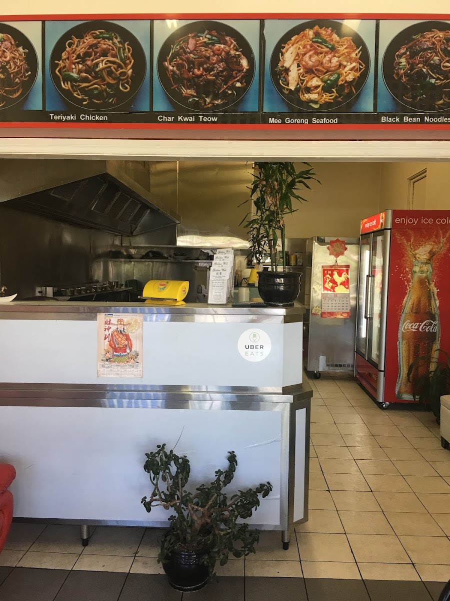 Golden Wok Chinese Take Away & Noodles Photo 6