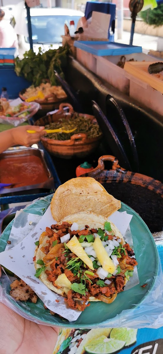 Tacos El Chicles Y Familia Photo 2