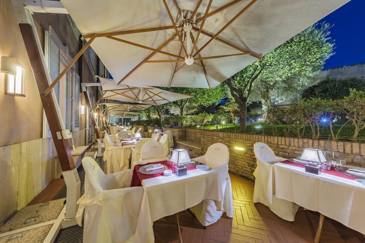 Unique Al Palatino Garden Restaurant Photo 1