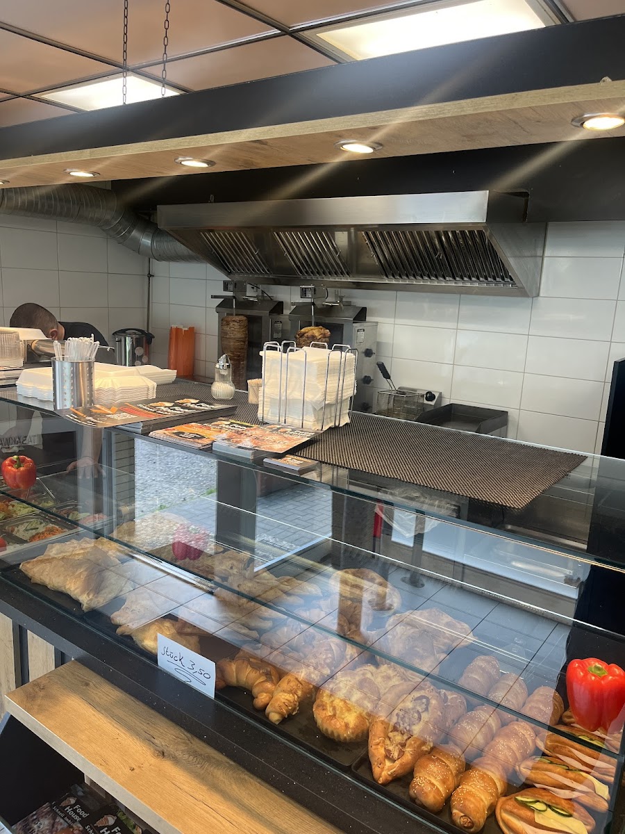 Food House Photo 6