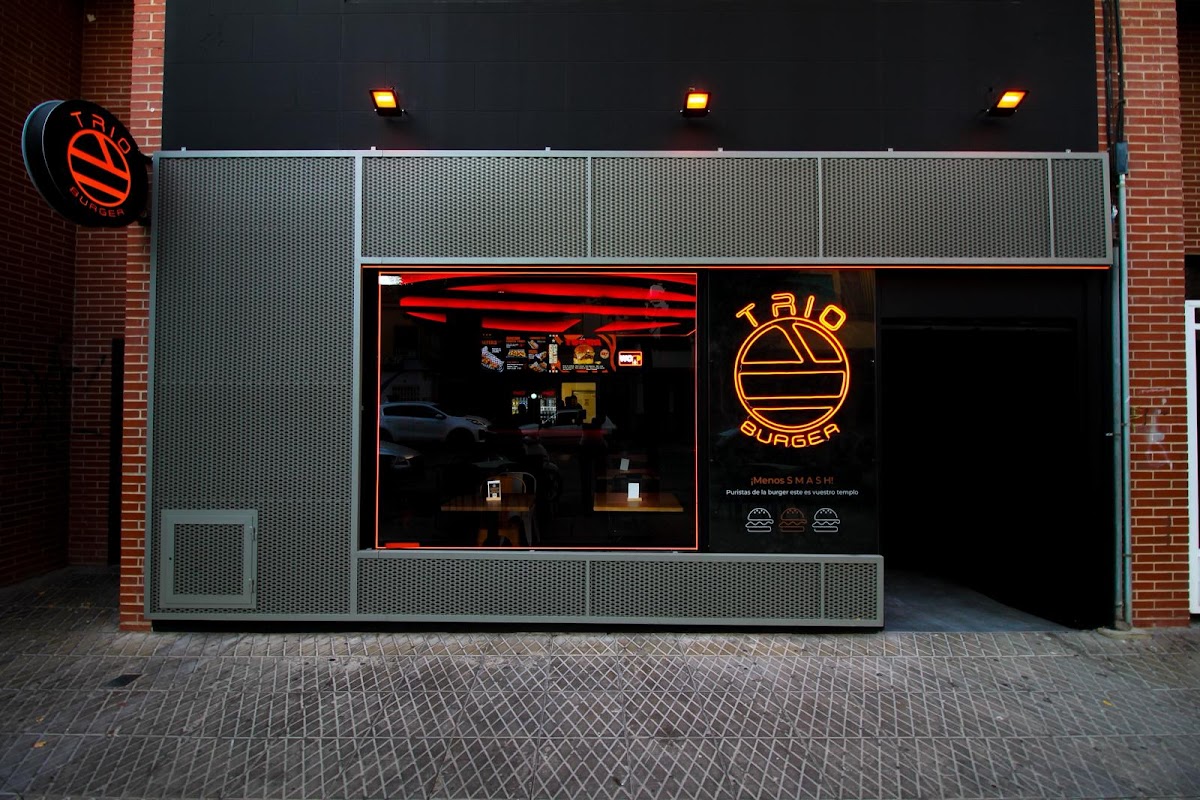 Trio Burger | Hamburguesería ALMANSA
