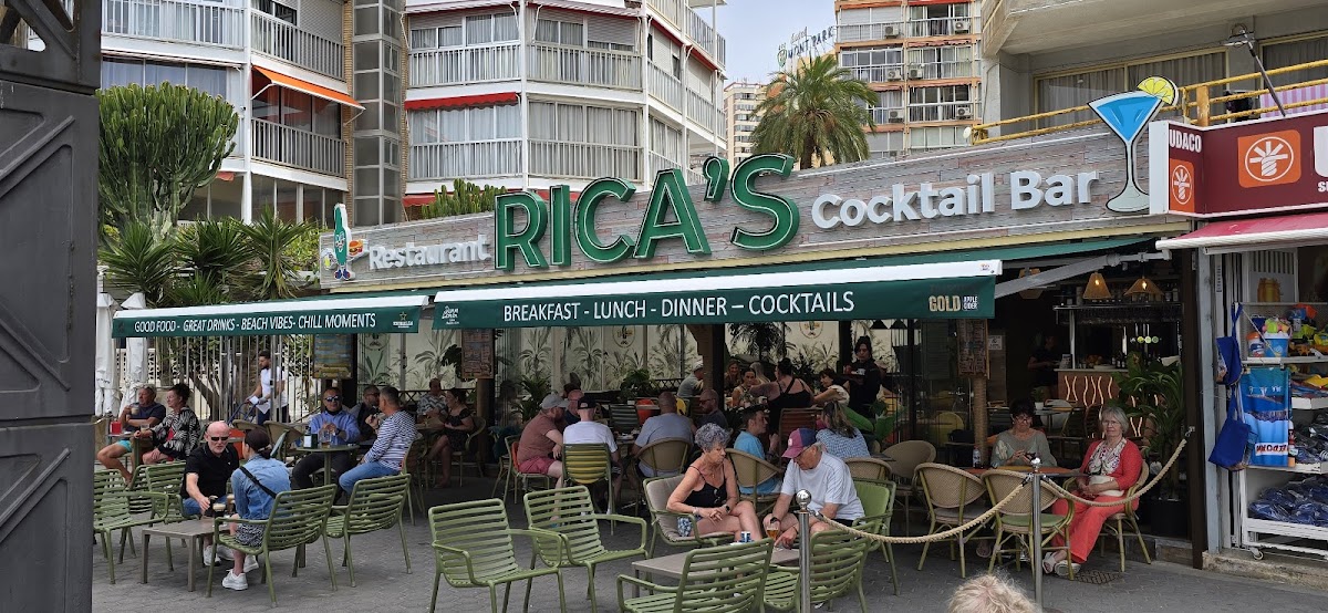 Rica`s Cocktailbar & Restaurant Photo 3