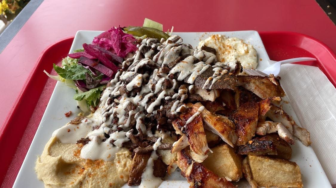 Shawarma Donair on the Falls Photo 4