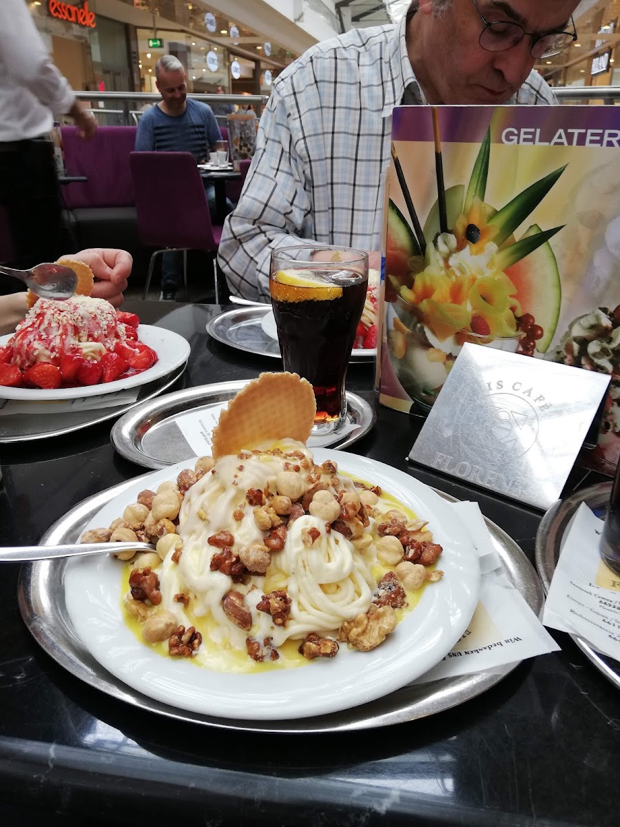 Eiscafé Florenz Photo 10