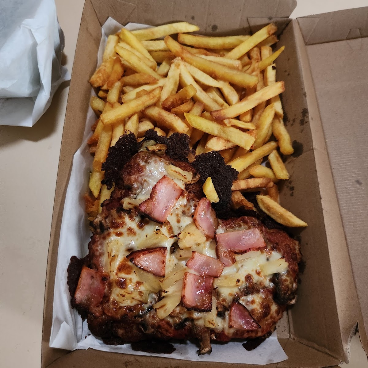 Burnsies Pizza Photo 7