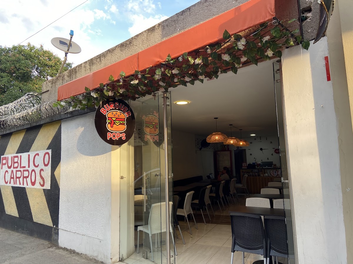 BURGER POP’S