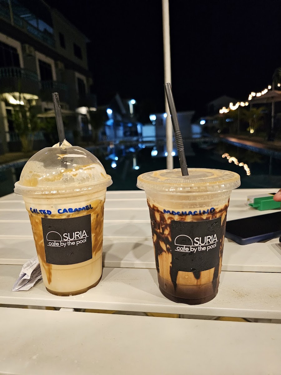 Suria Cafe by the Pool Photo 7