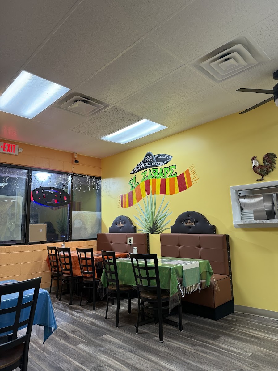 El Zarape Photo 6