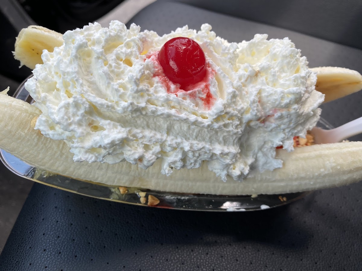 Curly Creme Soft Ice Cream Photo 2