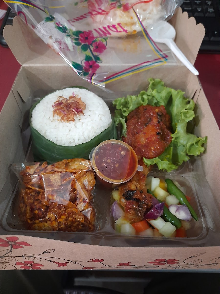 Warung teras es degan tahuh telor