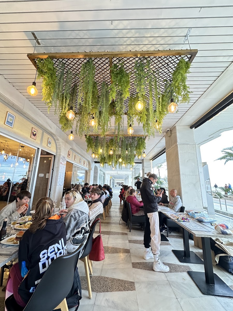 Halfway House Poniente Photo 4