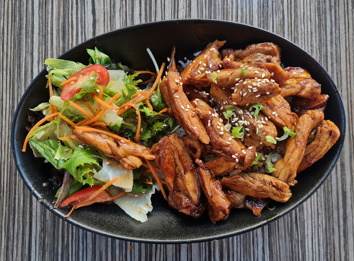 Mama's & Papa's Japanese Cafe Photo 6