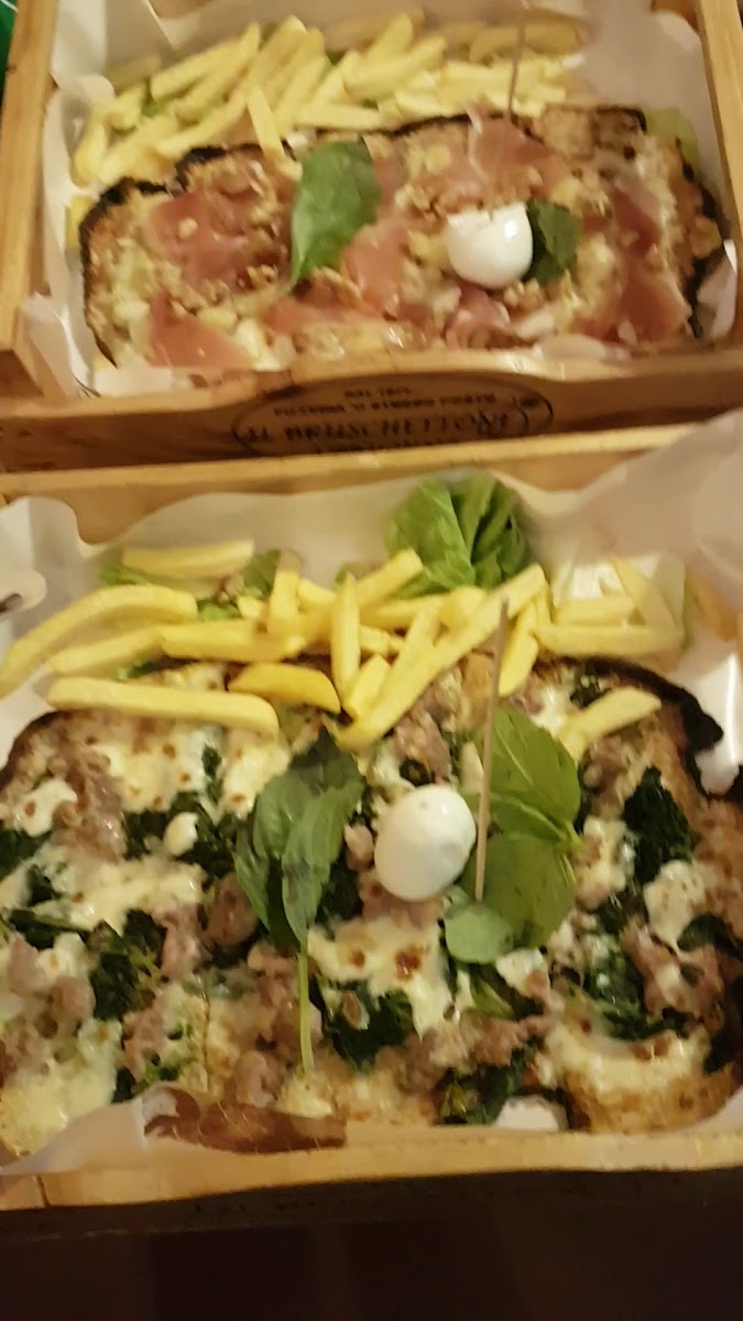PIZZERIA 'O STESSO POSTO IL BRUSCHETTONE® Photo 2