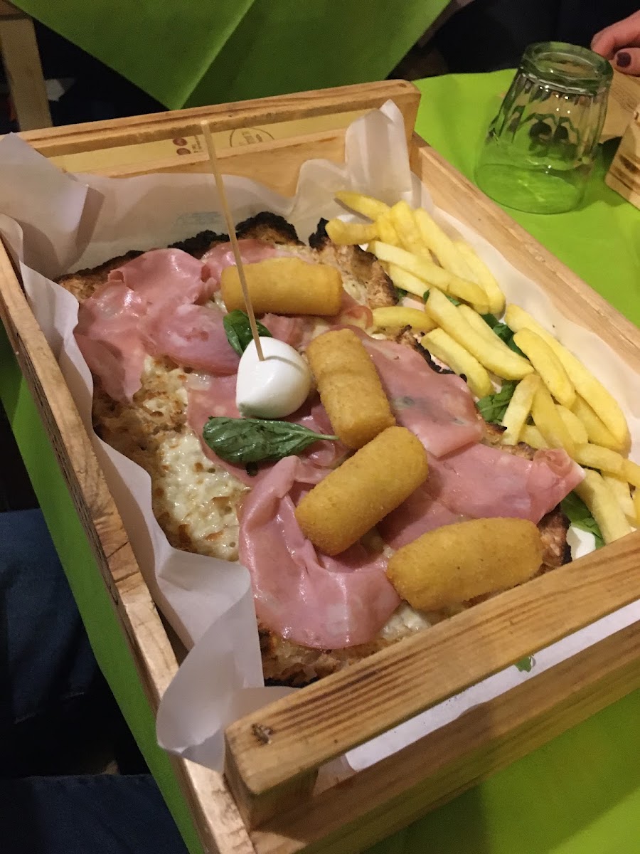 PIZZERIA 'O STESSO POSTO IL BRUSCHETTONE® Photo 5